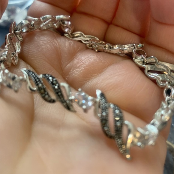 Le Vieux Silvertone Bracelet with Marcasite and Quartz/Topaz signed 7..75” - Picture 7 of 7